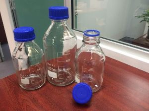 Picture of Liquid Handling Glassware Lab Bottle w/Blue Lid 250ml MS 49BRL250