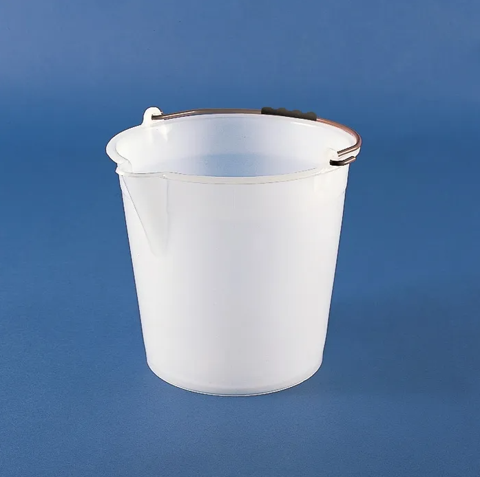 BUCKET - WITH SPOUT (LDPE) 9 lt KAR905