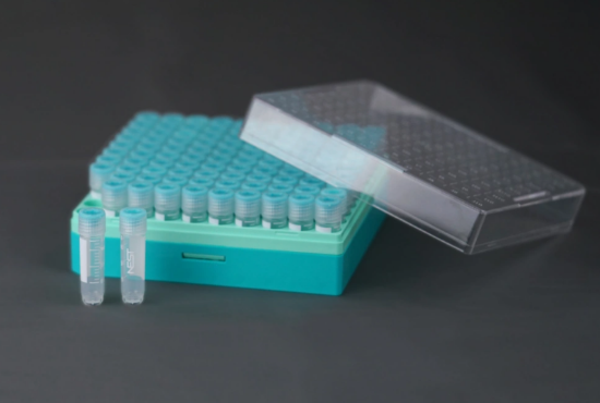 Picture of 1.5 mL Cryogenic Vial, Self-Standing, External Thread, Sterile, New Model, 10*10/rack, 14 racks/cs, 1400 vials/cs, 606902