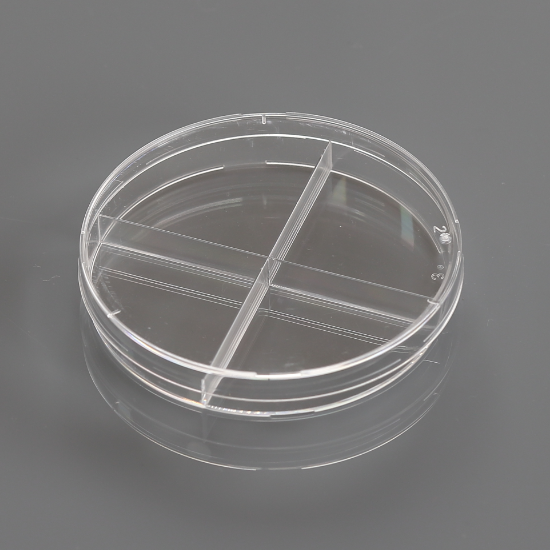 Picture of 90 x 15 mm Petri Dish, 4 Compartments, Sterile, 20/pk, 500/cs 752031