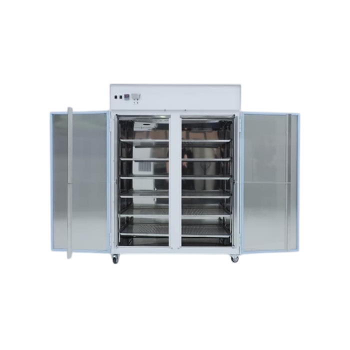 P33, LEEC Precision Incubator, 730 litres